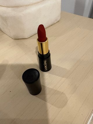 Pintalabios Lancôme Rojo cristian Dior numero 196