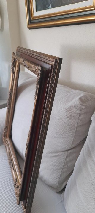 MARCO ANTIGUO DORADO Y MADERA.