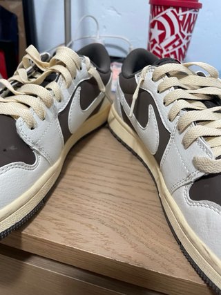 Air Jordan 1 Low Travis Scott Mocha