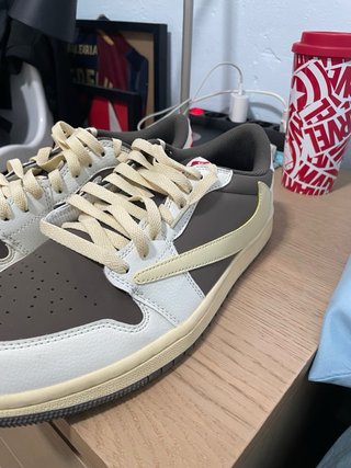 Air Jordan 1 Low Travis Scott Mocha