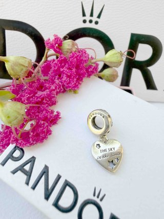 Pandora Corazón The Sky is the Limit