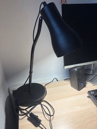 Escritorio, Silla y Lámpara