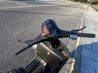 Vespa 150 Negra Scooter