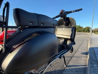 Vespa 150 Negra Scooter