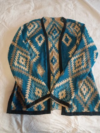 Chaqueta estilo hippie geométrica