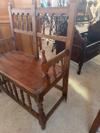Banco de madera antiguo
