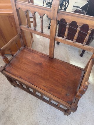 Banco de madera antiguo