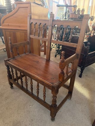Banco de madera antiguo