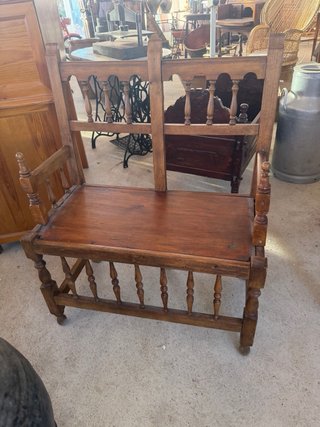 Banco de madera antiguo