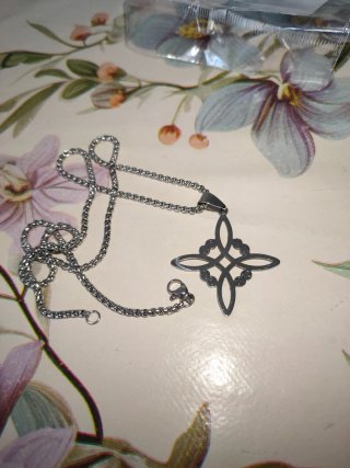 Collana Amuleto Nodo della Strega Argento