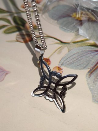 Collana Amuleto Nodo della Strega Argento