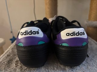 Scarpe da calcio Adidas nere e viola