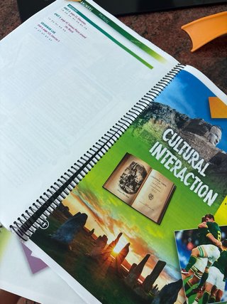 Libro y workbook ingles 2ndo bachillerato