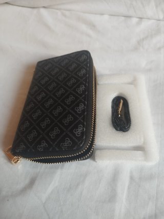 Billetera monedero negra y gris, con cremallera