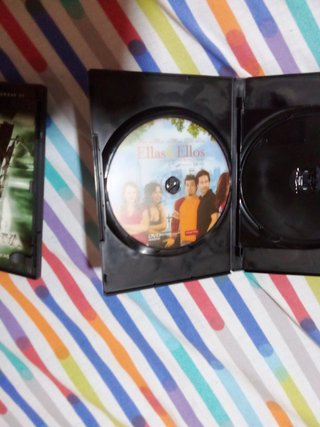 DVD Ellas y Ellos Comedia Romántica y van helsing.