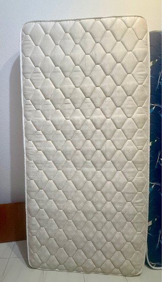 Colchón y somier de 90