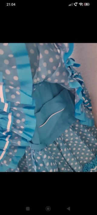 Vestido de flamenca azul con lunares