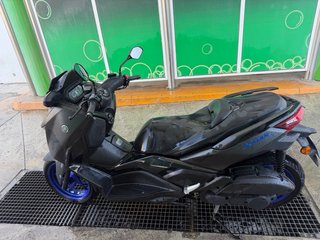 Yamaha XMAX 125 2025 | SOLO 2.900 KM | IMPECABLE
