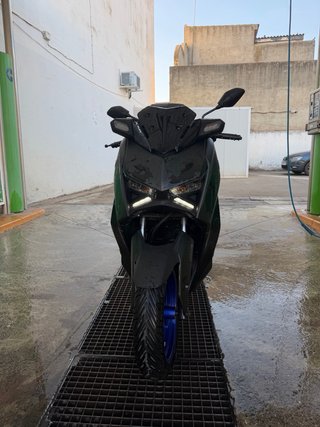 Yamaha XMAX 125 2025 | SOLO 2.900 KM | IMPECABLE