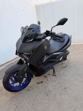 Yamaha XMAX 125 2025 | SOLO 2.900 KM | IMPECABLE
