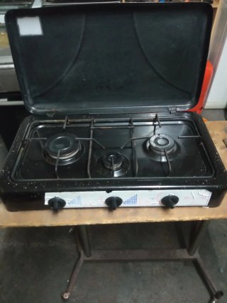 Cucina a gas butano portatile a 3 fuochi