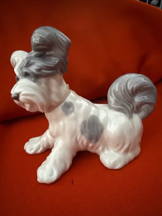 Figura Lladró Perro Terrier Porcelana 17x15