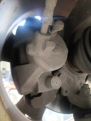 Pinza de freno delantera derecha FORD FOCUS