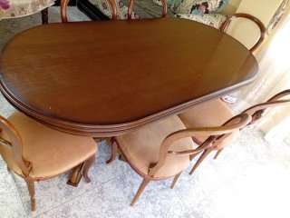 Mesa de comedor con 6 sillas