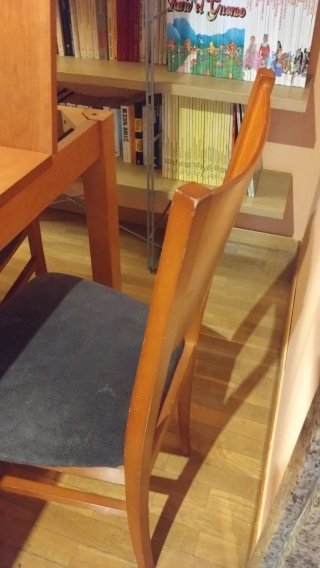 Mesa de comedor con 4 sillas