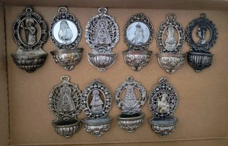 Benditeras metálicas religiosas