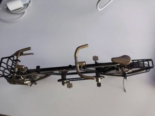 Figura Bicicleta Tándem Negra