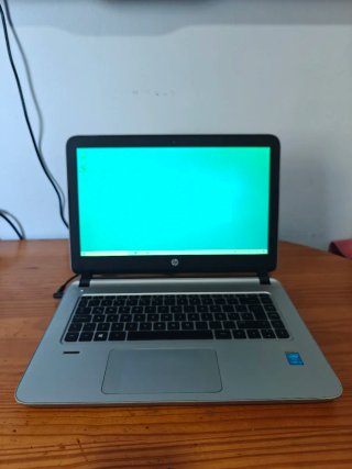 Portátil HP Beats audio