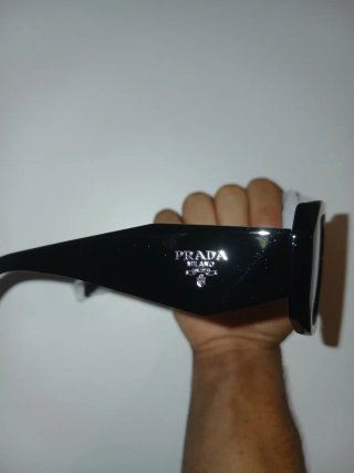 Occhiali Prada neri