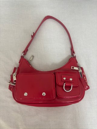 Bolso de hombro rojo