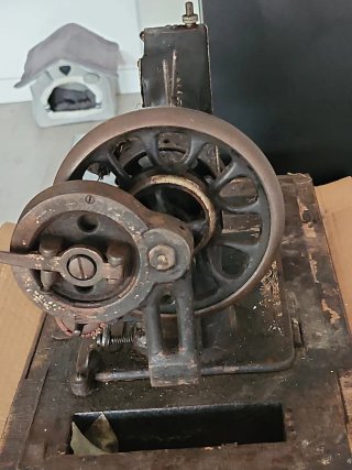 Máquina de coser antigua rossman
