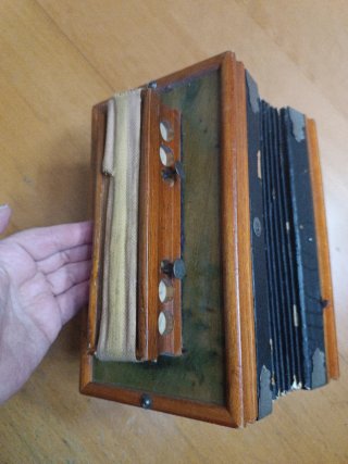 Acordeon antiguo