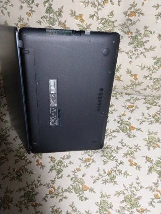 Portátil Asus i7 SSD Dorado