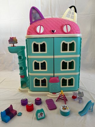 Casa Gato Gabby con mobili e bambole