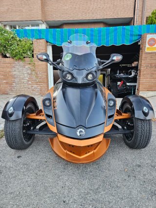 Can-Am Spyder RS Trike Naranja Carnet B de coche