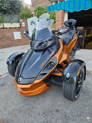 Can-Am Spyder RS Trike Naranja Carnet B de coche