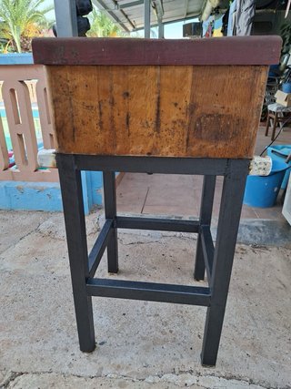 Tavolo da taglio in legno