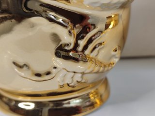 2 Vasi dorati in porcellana con serpente
