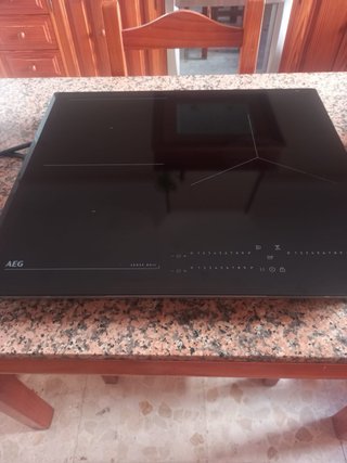 Placa Inducción AEG 4 meses uso