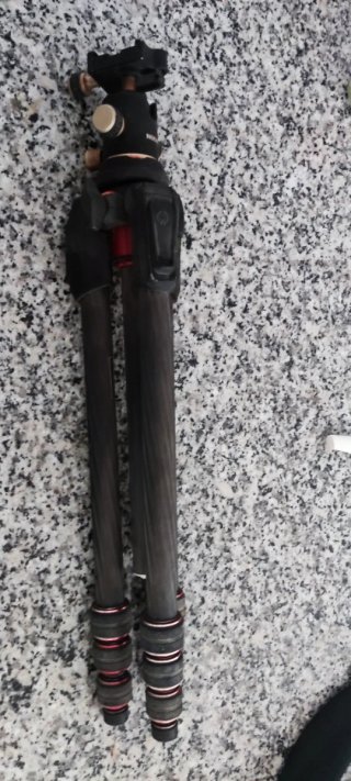 Manfrotto 190 Go! Carbon + rótula neewer