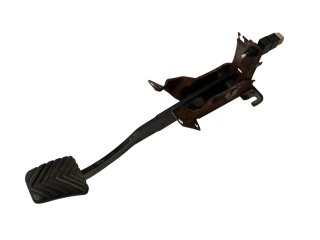 Pedal freno Mitsubishi Montero IO 98-03
