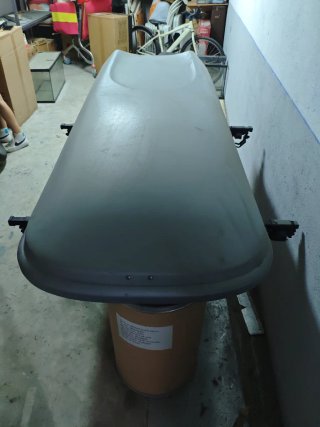 Cofre Thule Alpine 100 con cogidas Thule