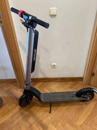 Patinete Eléctrico Cecotec Bongo