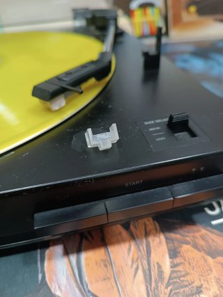 Tocadiscos Aiwa preamplificado
