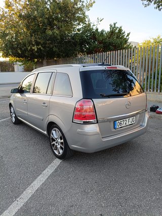 Opel Zafira B 2006
