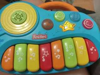 Piano musical Nenittos para bebés
